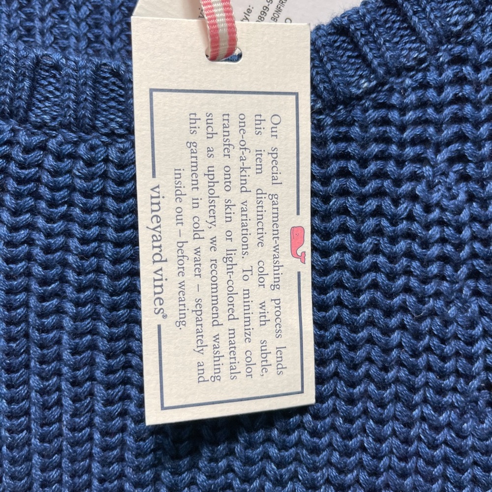Vineyard Vines ladies size large  blue sweater